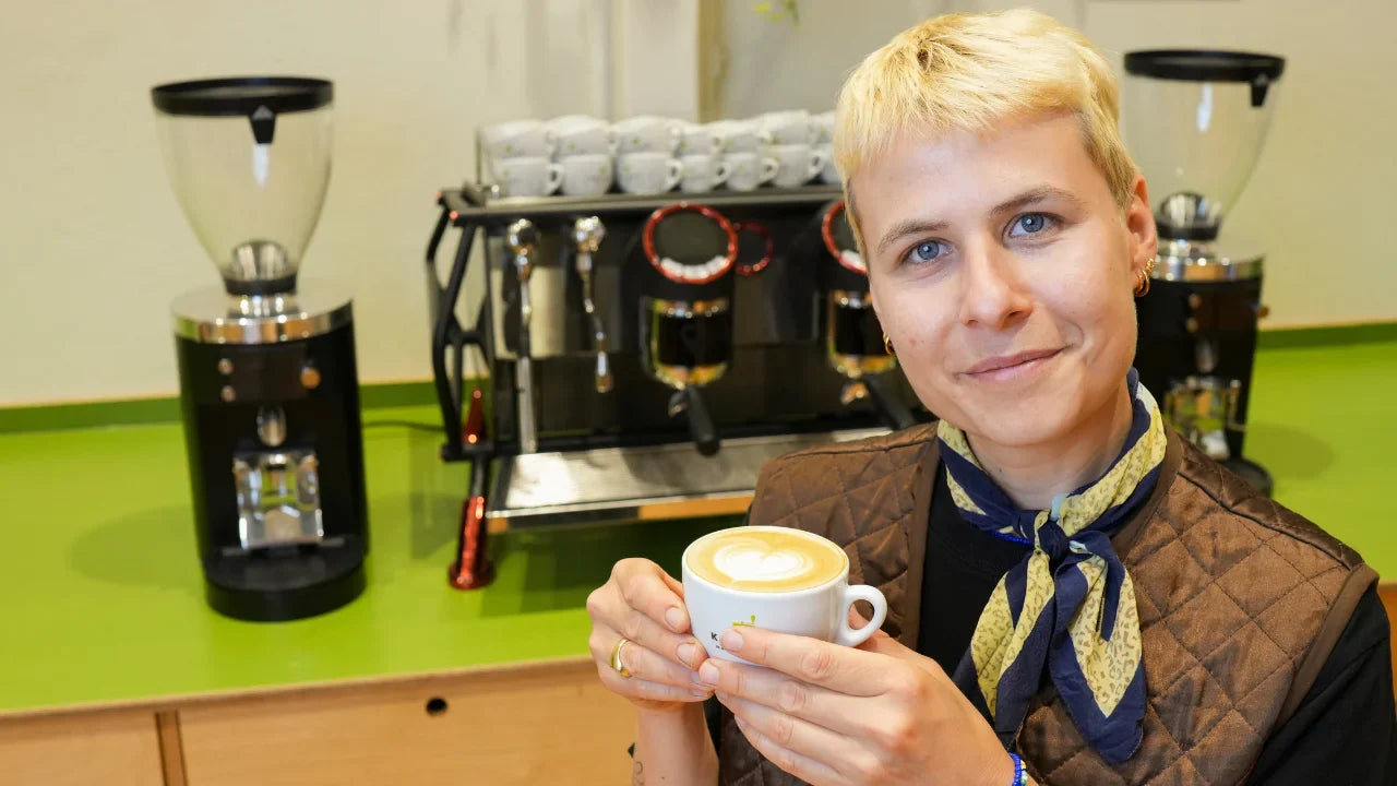 Latte Art für Zuhause: Herz, Tulpe & Co. im Cappuccino meistern