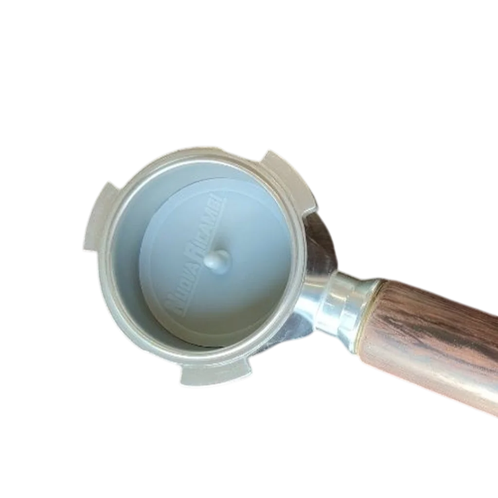 Gummi Blindsieb in 54mm Siebträger eingesetzt