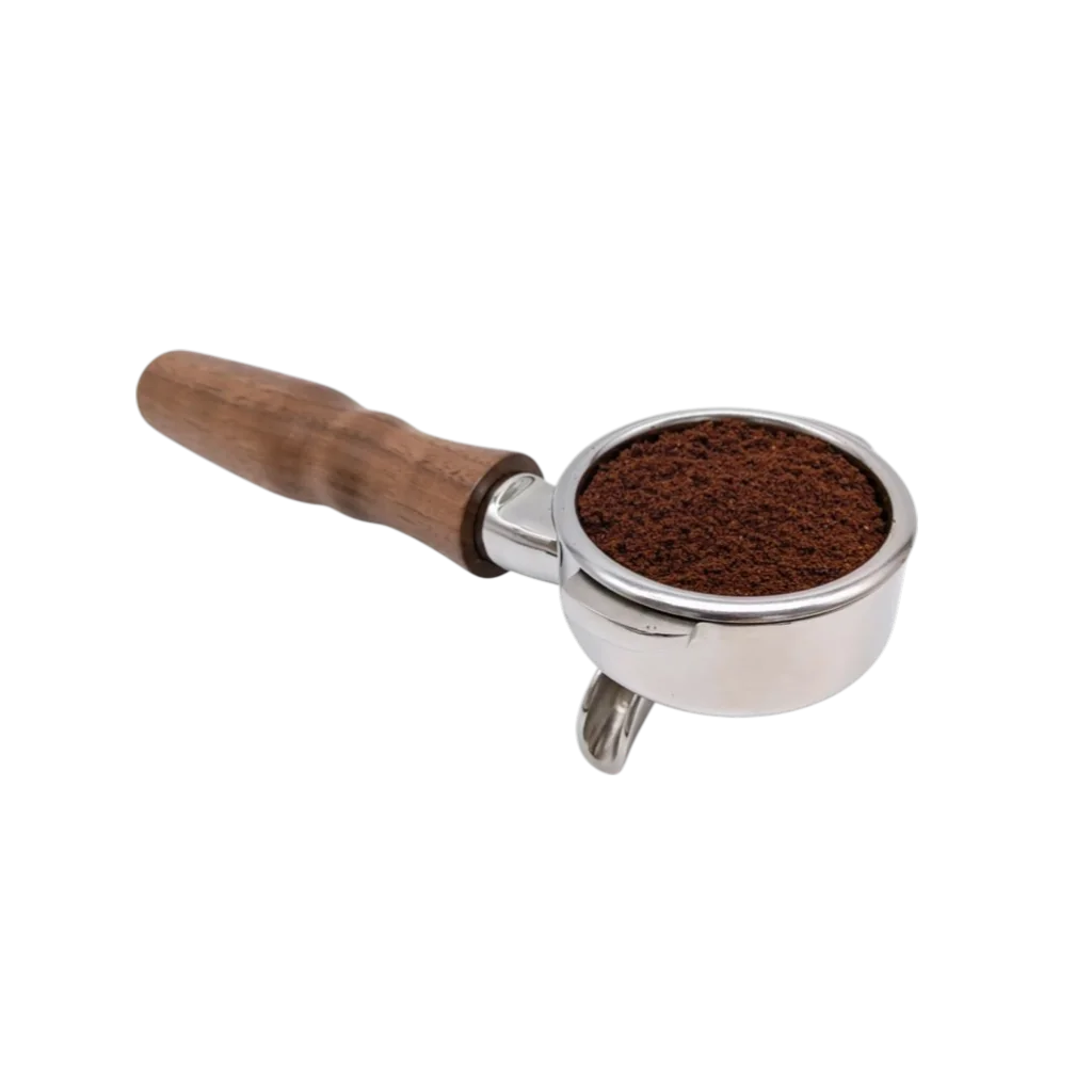 Siebträger mit Doppelauslauf und Walnussgriff, mit Kaffee