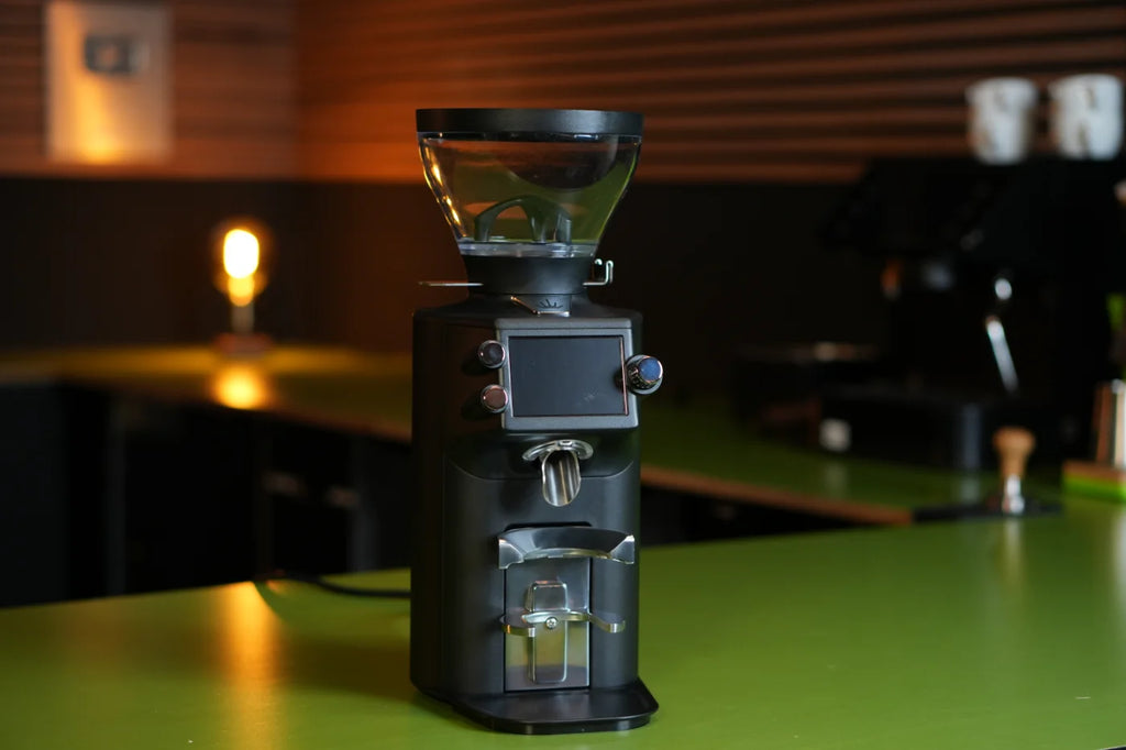 Mahlkönig E64 WS im Test: Grind by Weight mit elektronischer Mahlgradverstellung